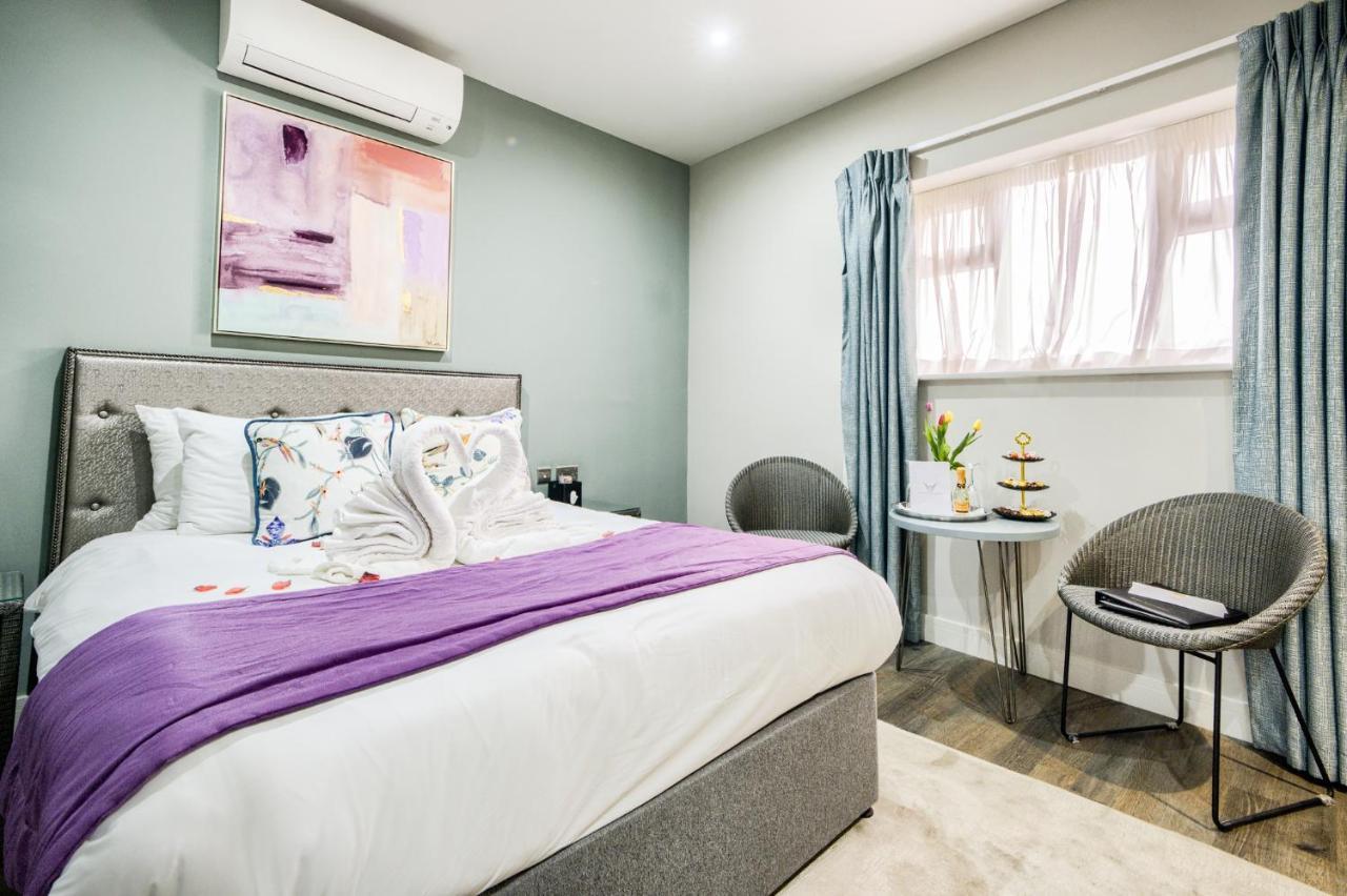 Villare Centre 4* Leicester
